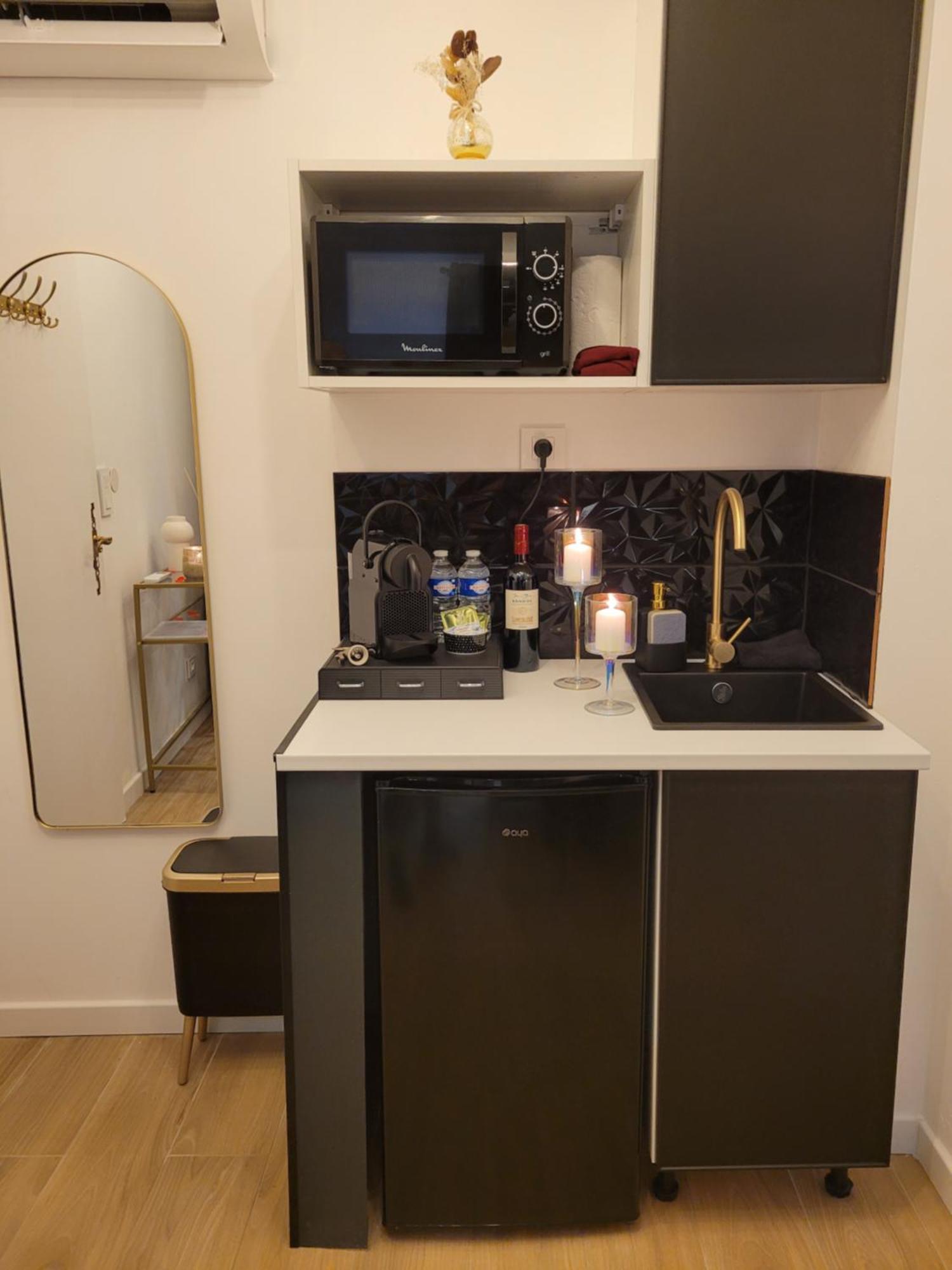 Nuit D'Evasion Love Room Avec Baignoire Balneotherapie ตูลง ภายนอก รูปภาพ