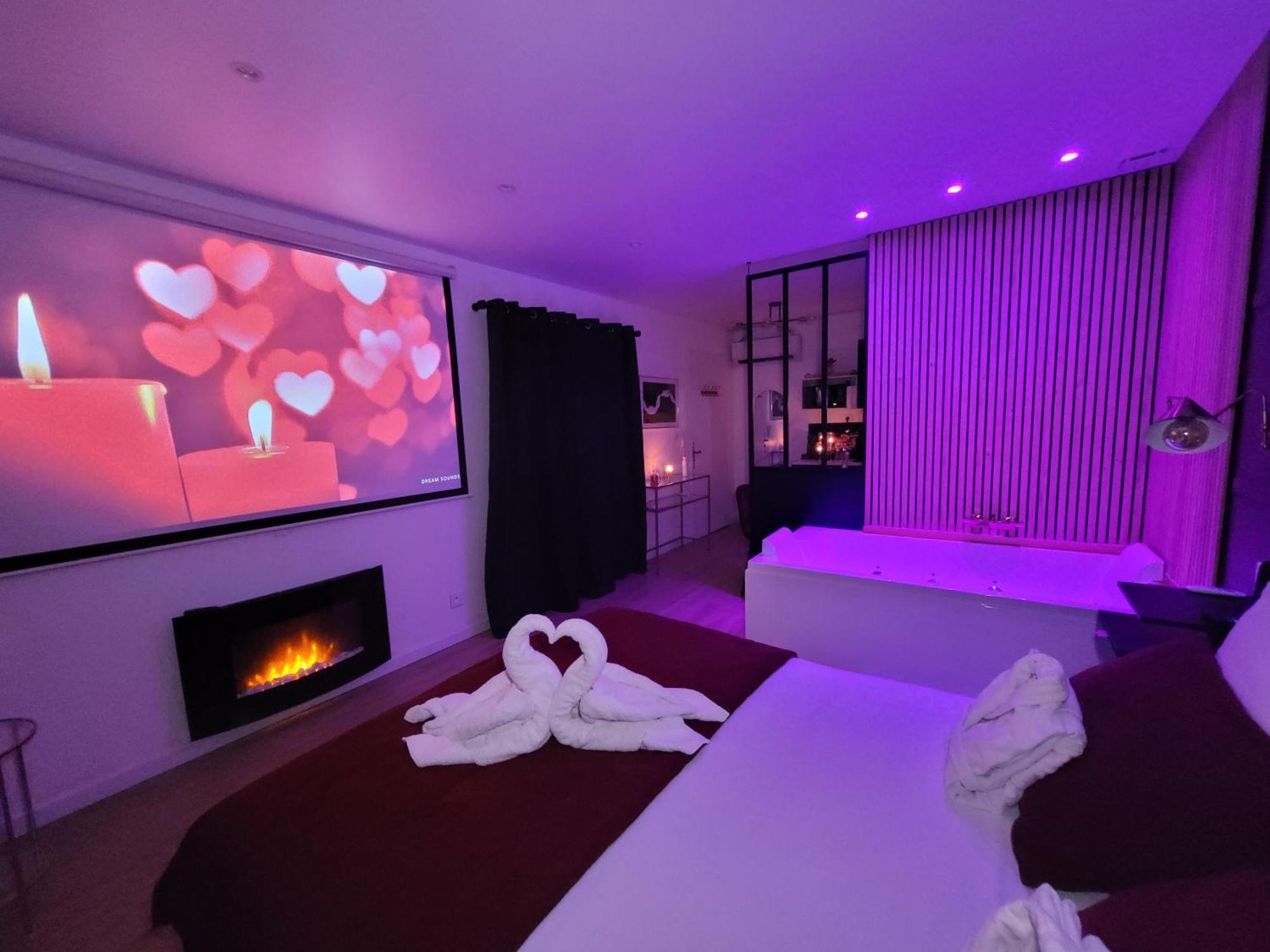 Nuit D'Evasion Love Room Avec Baignoire Balneotherapie ตูลง ภายนอก รูปภาพ