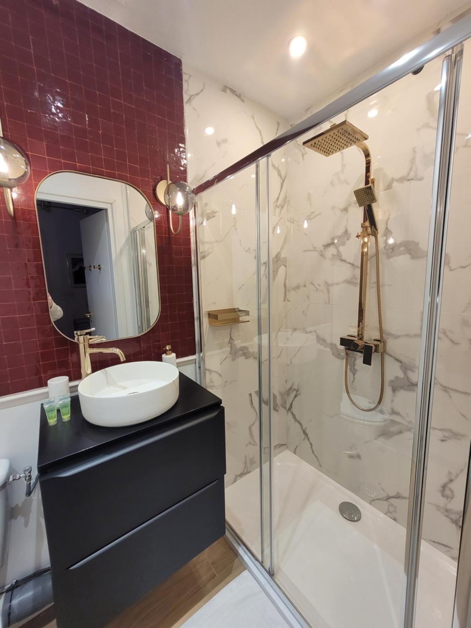 Nuit D'Evasion Love Room Avec Baignoire Balneotherapie ตูลง ภายนอก รูปภาพ