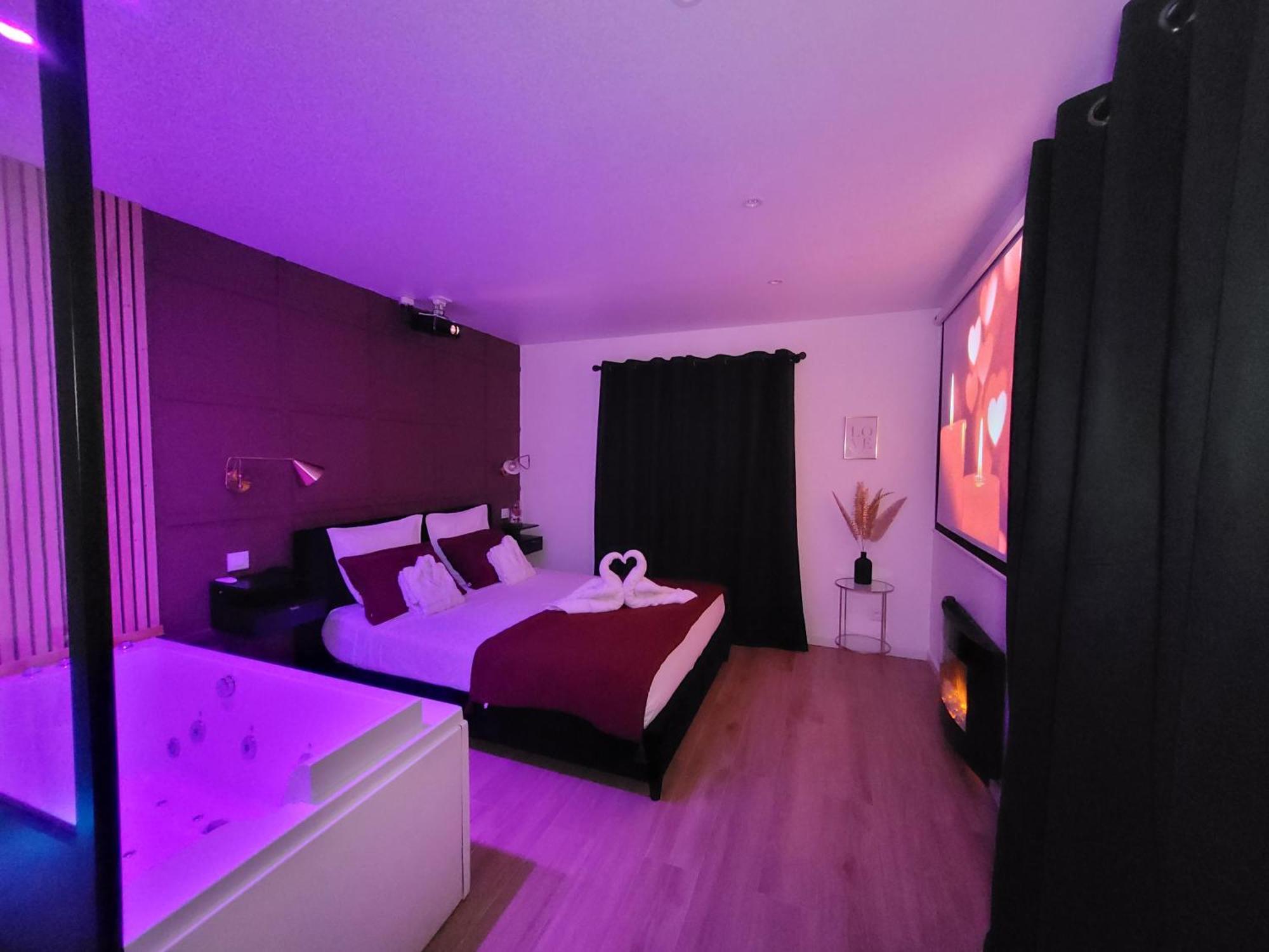 Nuit D'Evasion Love Room Avec Baignoire Balneotherapie ตูลง ภายนอก รูปภาพ